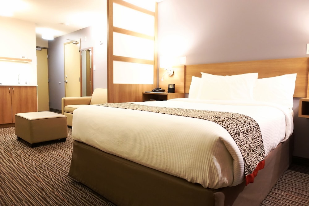 Microtel Casselman 10/39