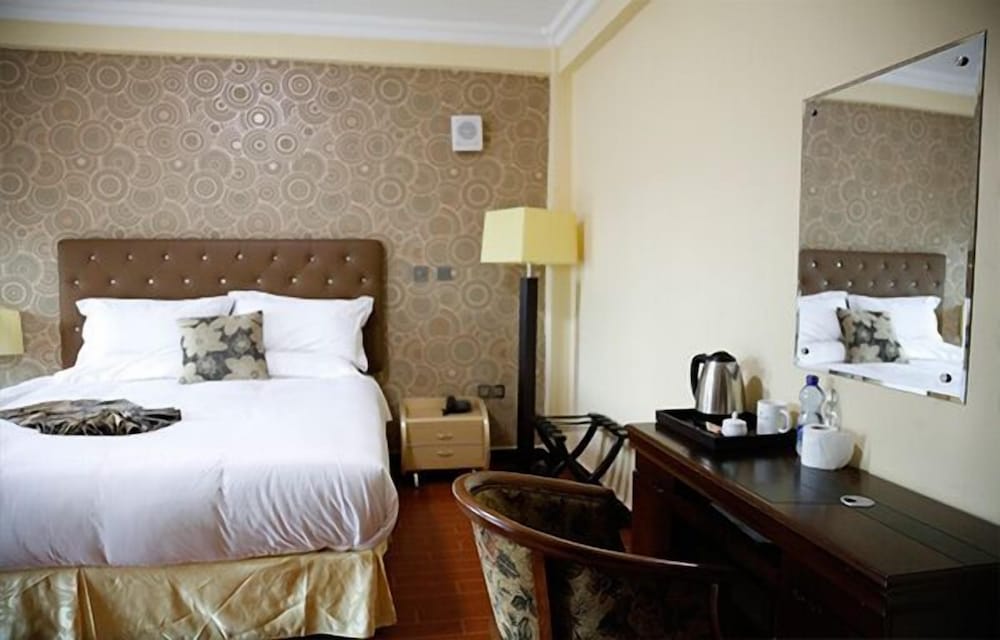Afropolitan Hotel 10/36