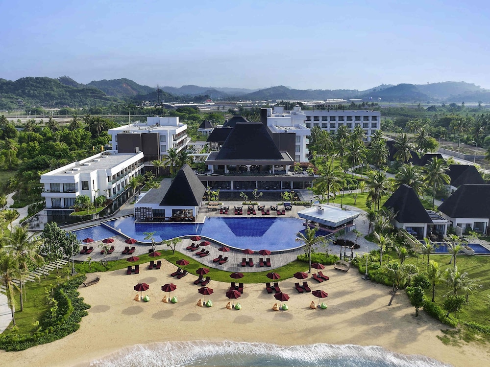 Pullman Lombok Merujani Mandalika Beach Resort 1/48