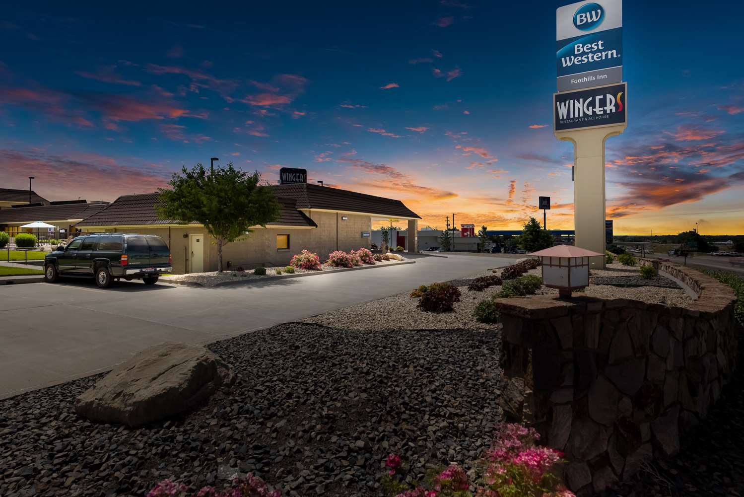 Best Western Foothills Inn 48/49
