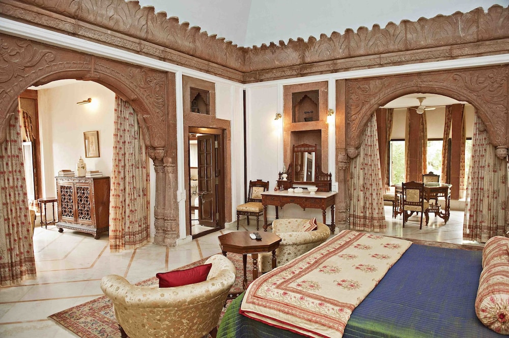 WelcomHeritage Bal Samand Lake Palace 21/47
