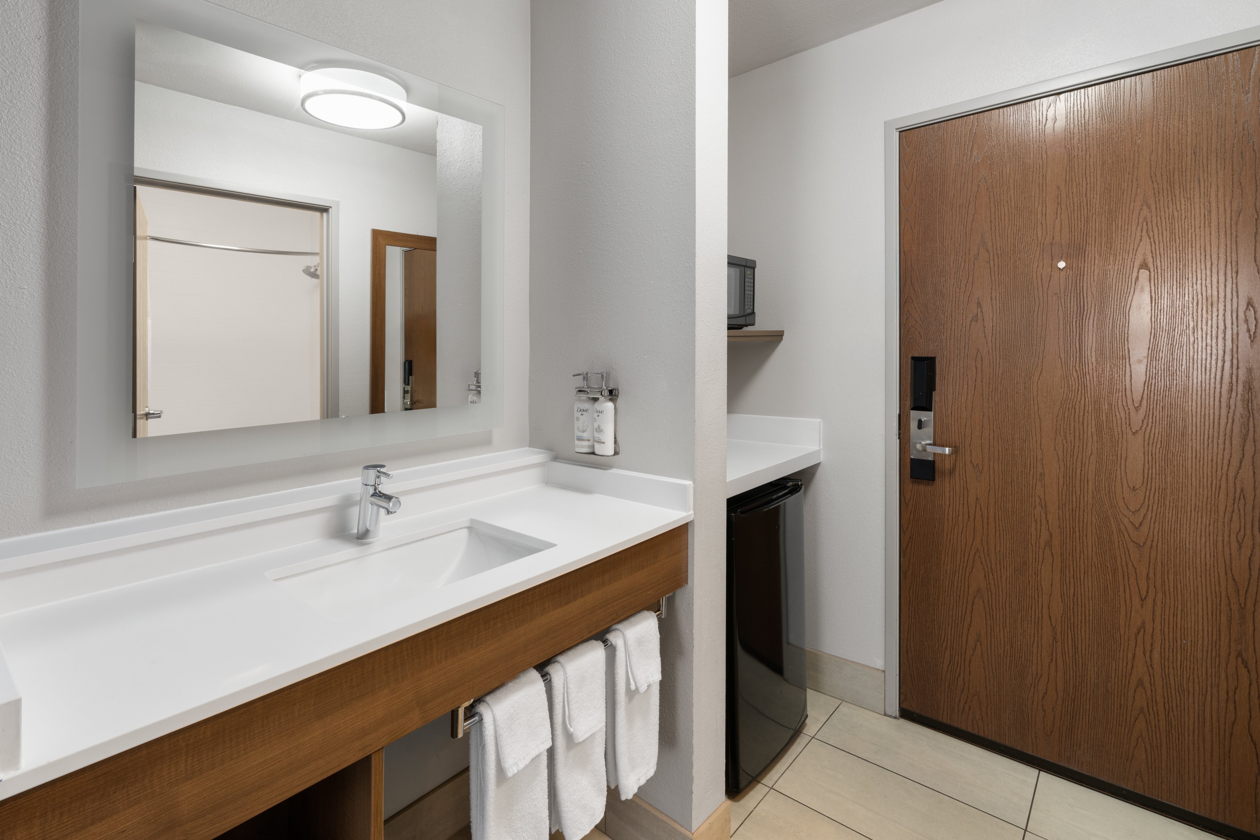 Room, 2 Queen Beds, Holiday Inn Express Glenwood Springs Aspen Area, an IHG Hotel 4/4
