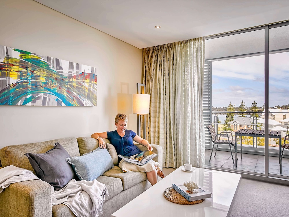 The Sebel Mandurah 27/45