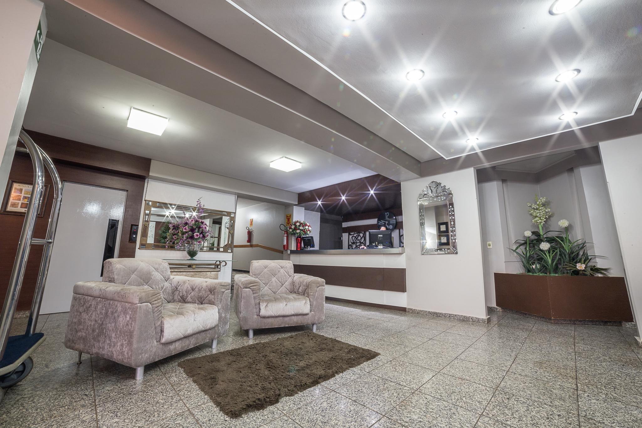 PILOES PALACE HOTEL 33/38