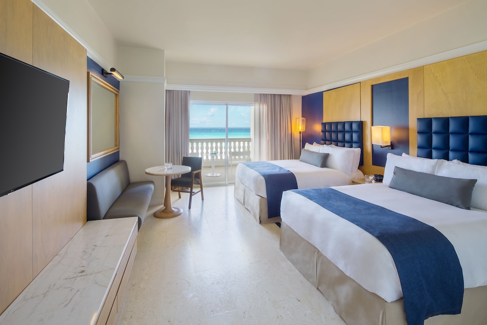 ROOM, 2 QUEEN BEDS, OCEAN FRONT