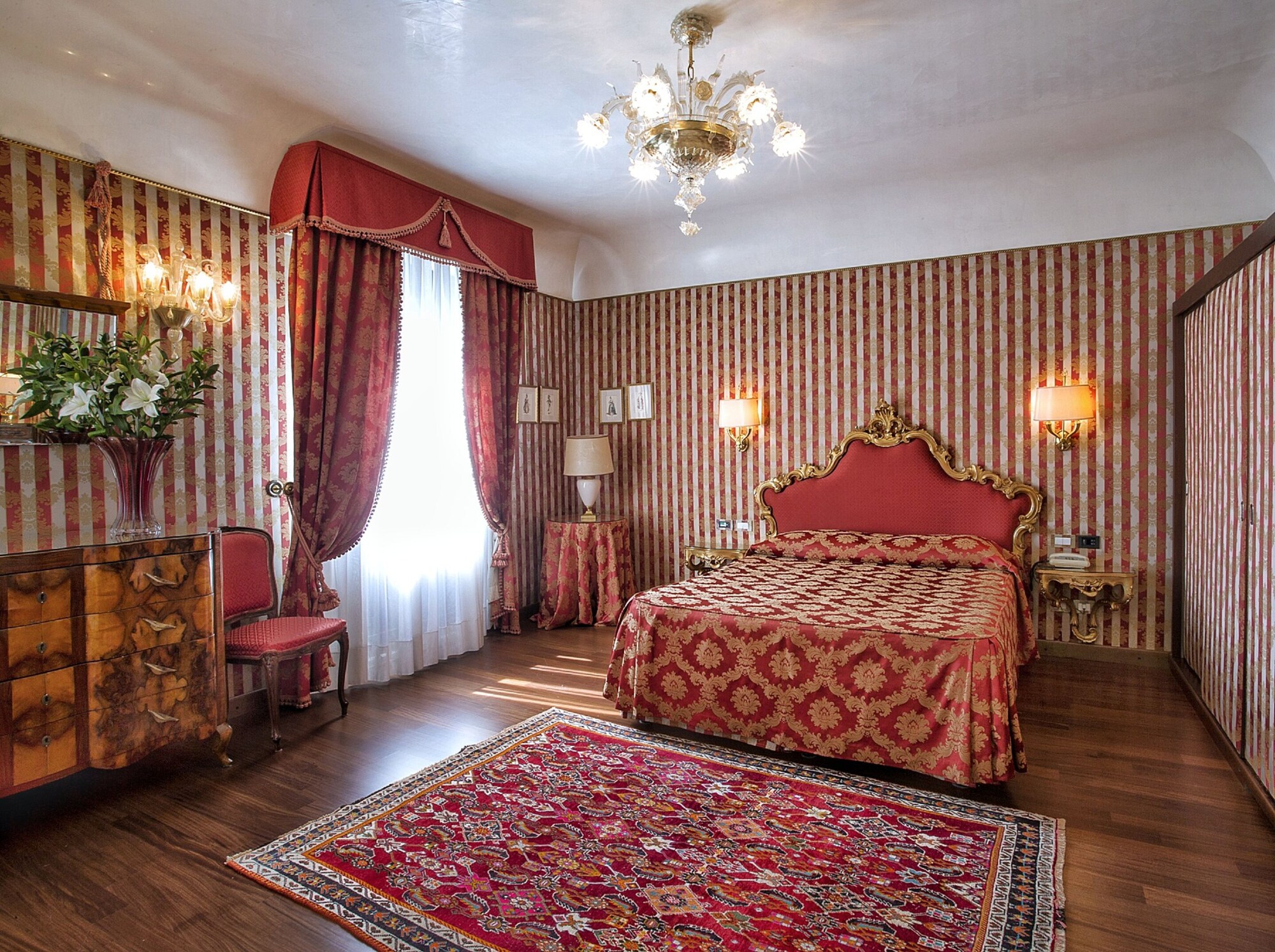 STANDARD, DOUBLE OR TWIN BED