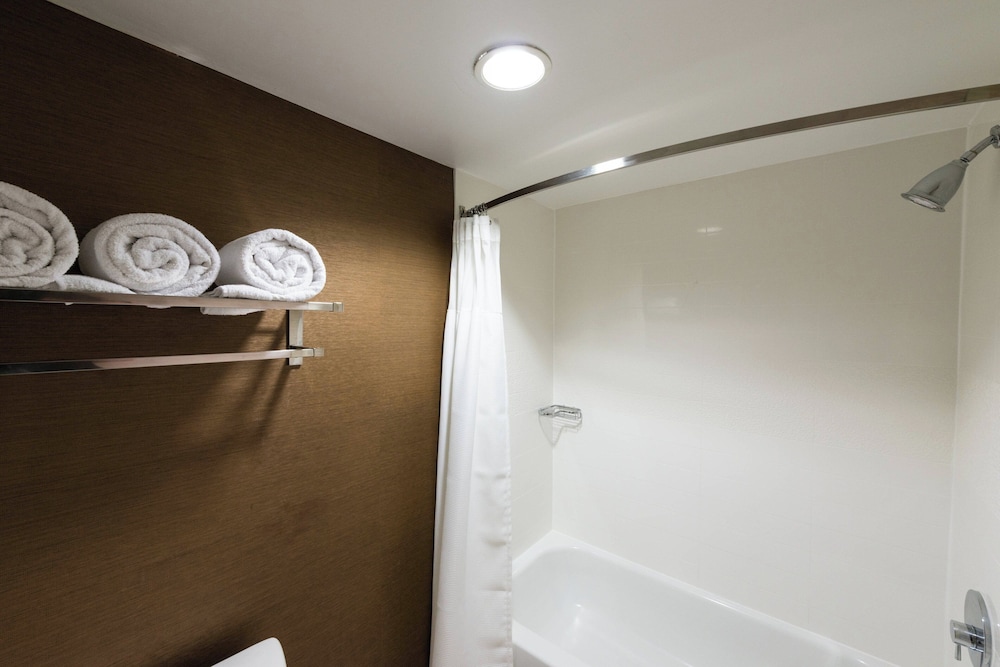 Fairfield Inn Suites By Marriott Ft Myers Cape Coral 17/50