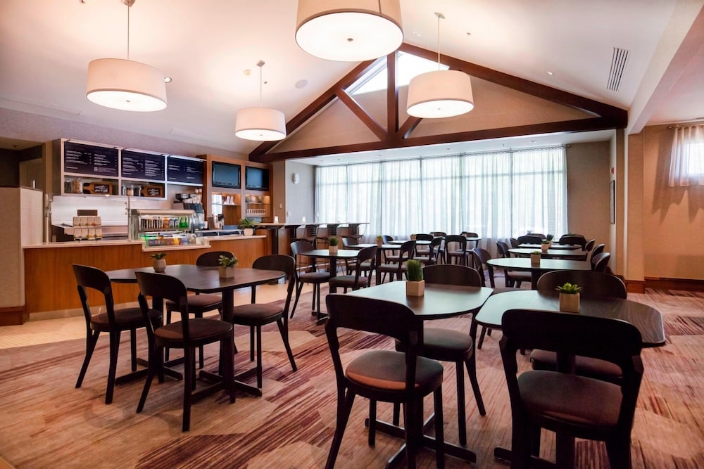 Courtyard By Marriott Rochester East/Penfield 22/29