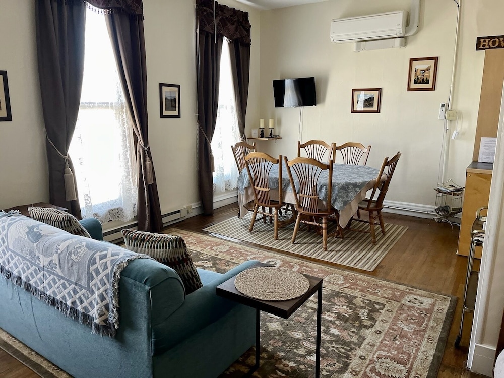 Historic Capitol Hotel Vacation Suites 19/32
