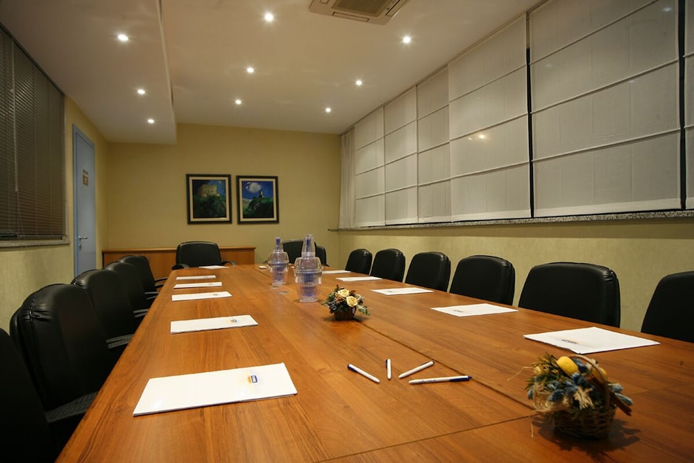 Hotel Express Aosta East 32/49