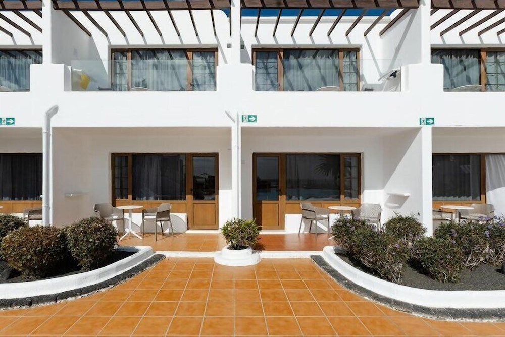 R2 Bahia Kontiki Beach Aparthotel 3/60