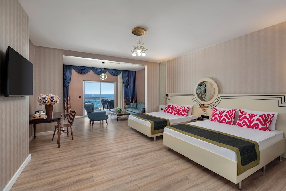 Diamond, 2 Queen Beds، Orange County Alanya 2/5