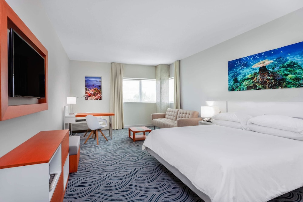 Maritime Hotel Fort Lauderdale Cruise Port 9/42