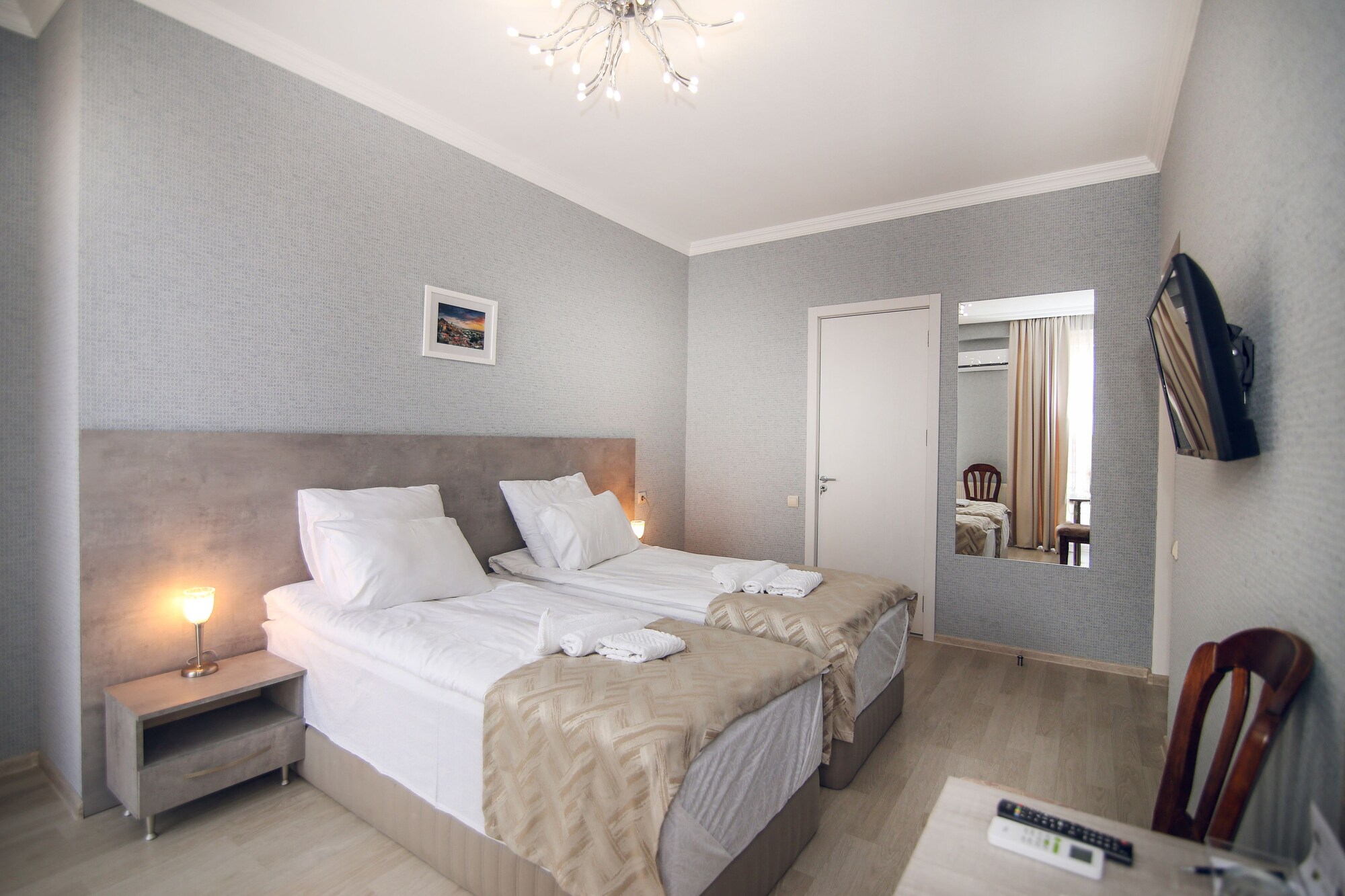 STANDARD, DOUBLE OR TWIN BED