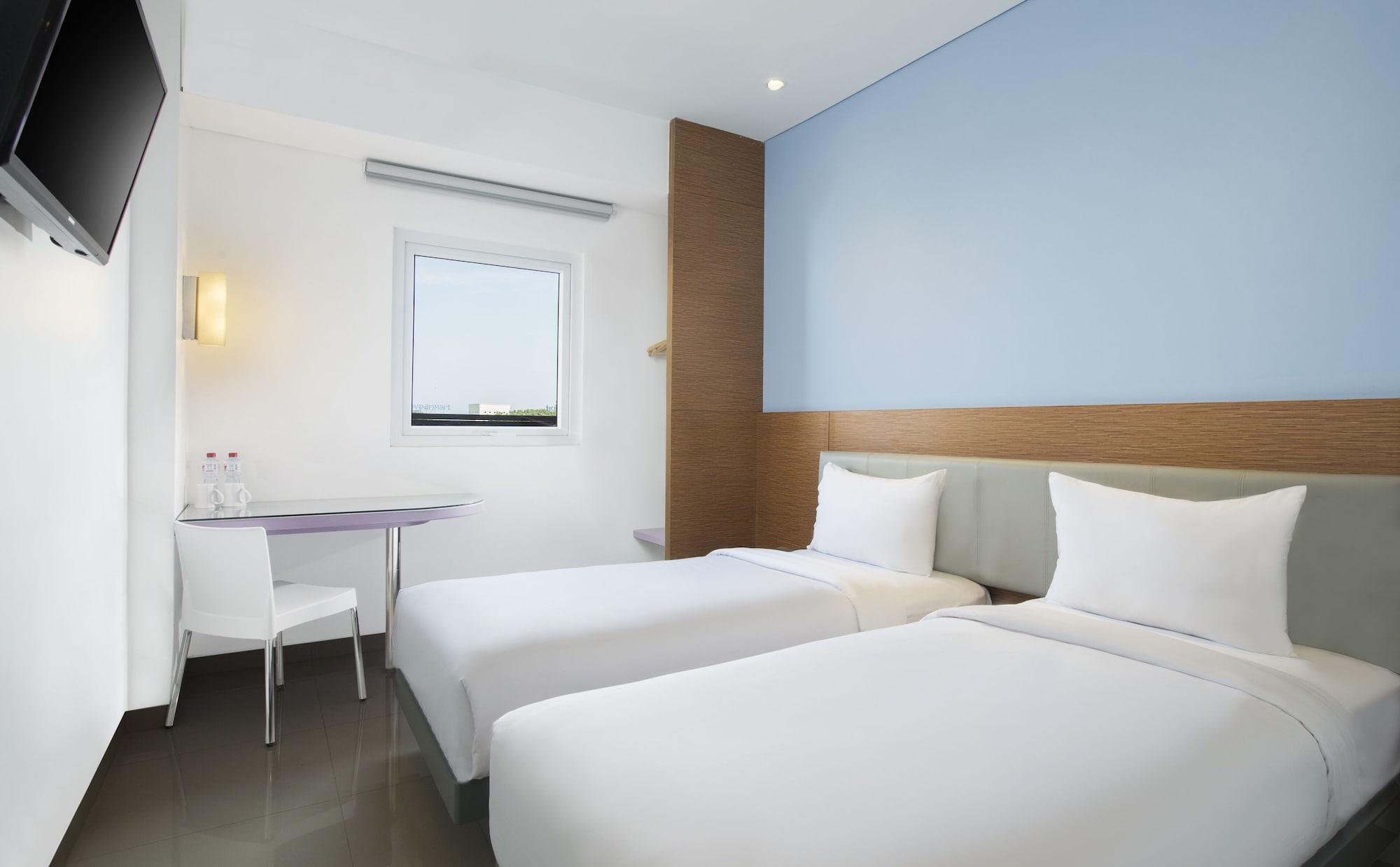 Smart, Queen Bed، Amaris Samarinda 2/3