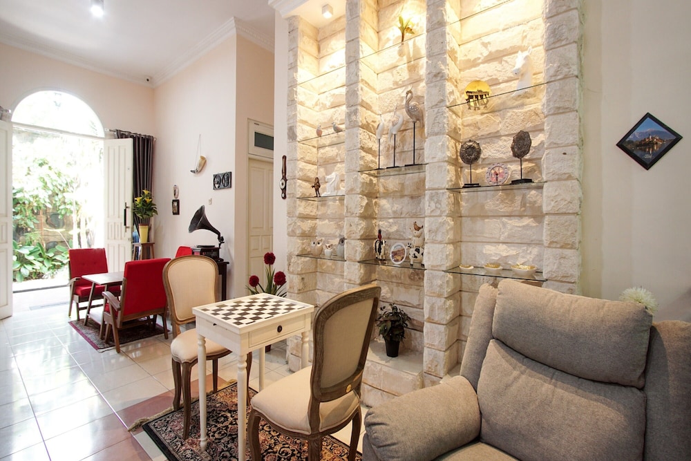 OYO 3986 Just 11 Boutique Residence Syariah 20/32