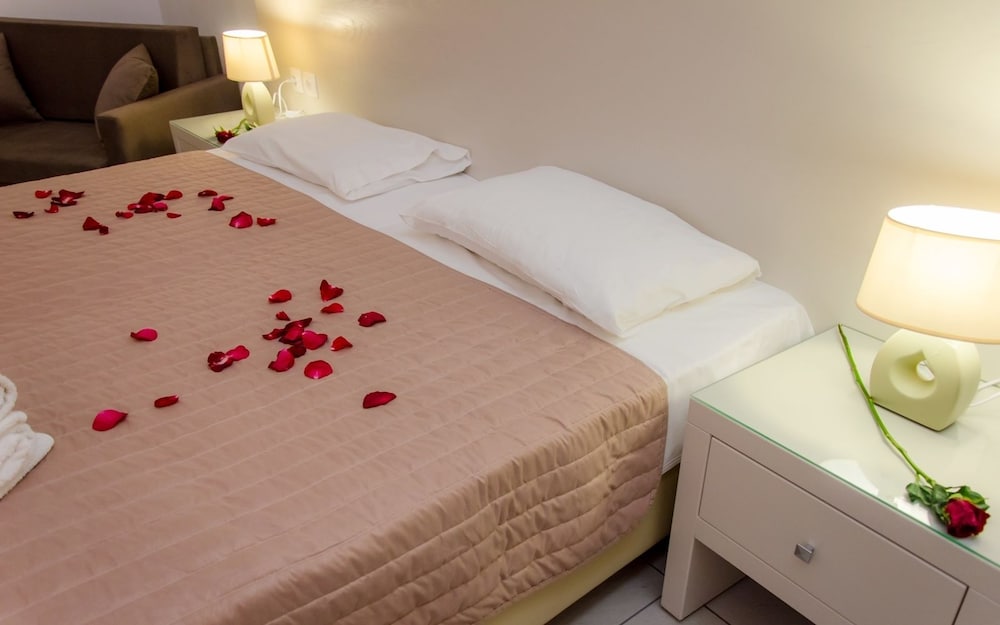 Polykratis Rooms 22/64