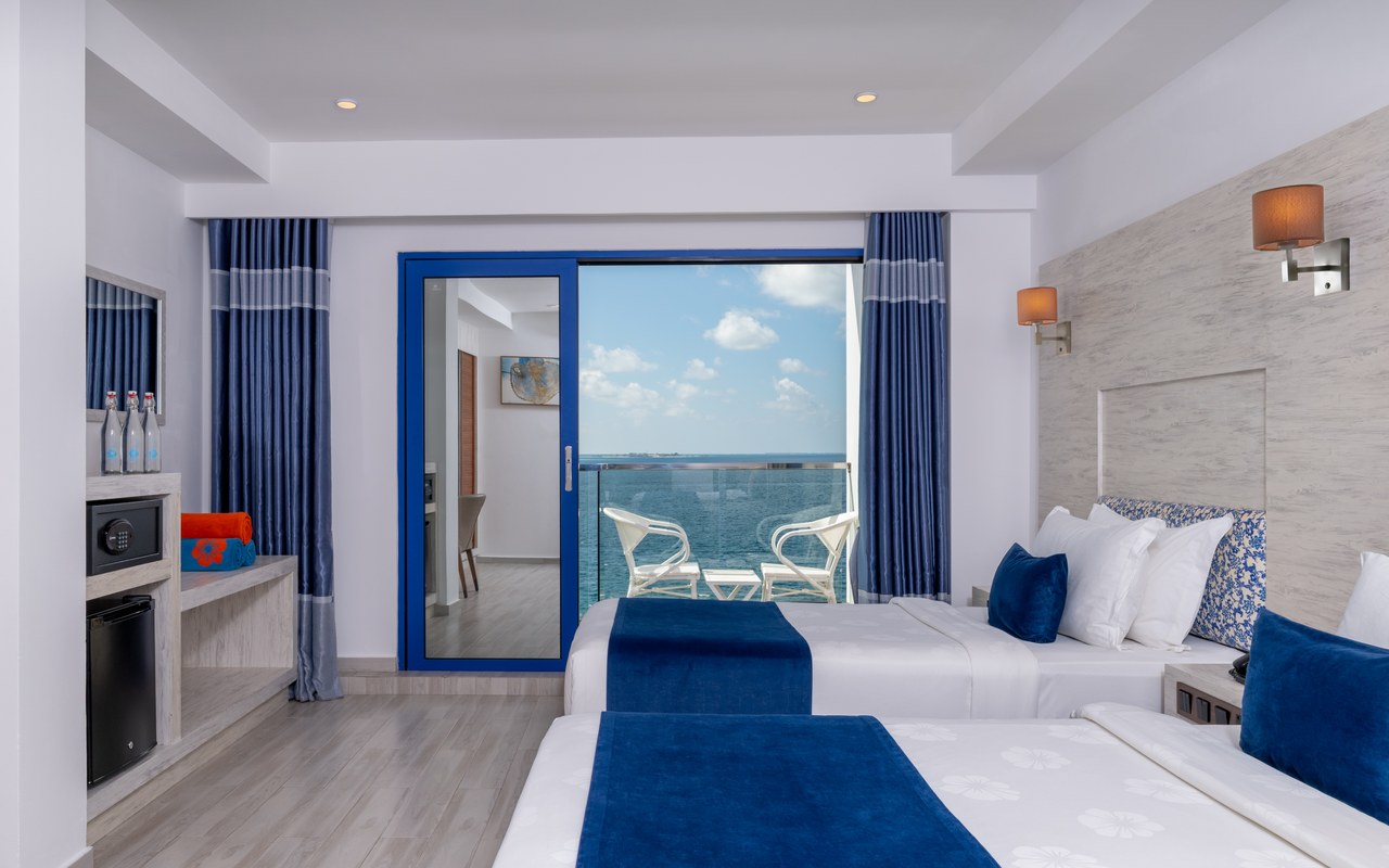 غرفة ديلوكس عائلية بإطلالة على البحر بشرفة، Kaani Palm Beach 5/9