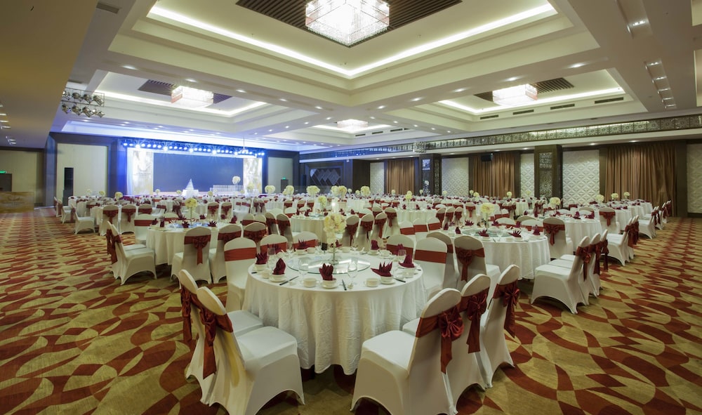 Muong Thanh Luxury Nhat Le Hotel 52/62