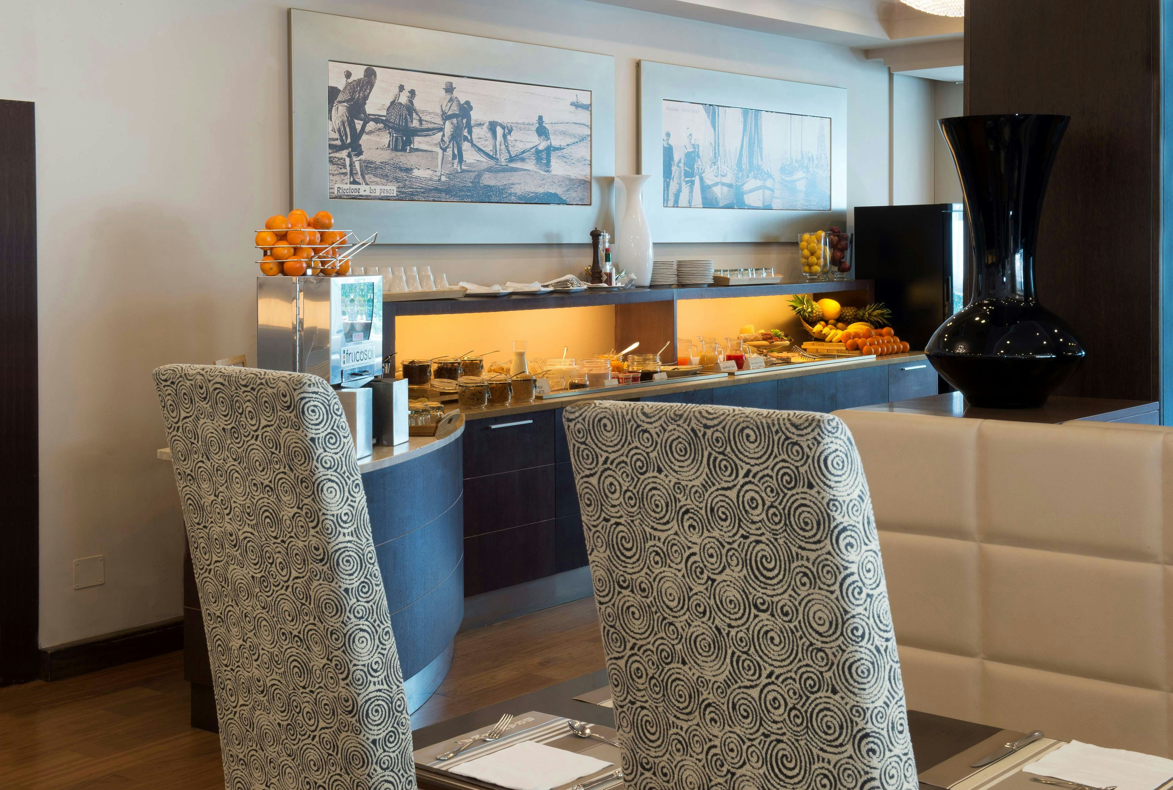 Hotel Select Suites & Spa 54/56