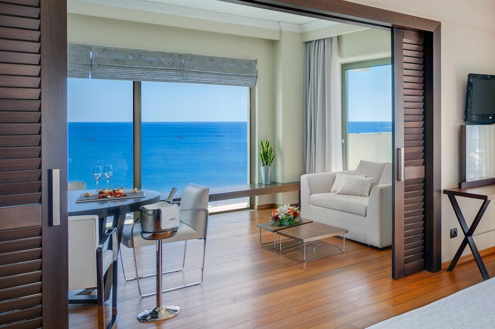 Elysium Resort and Spa 24/38