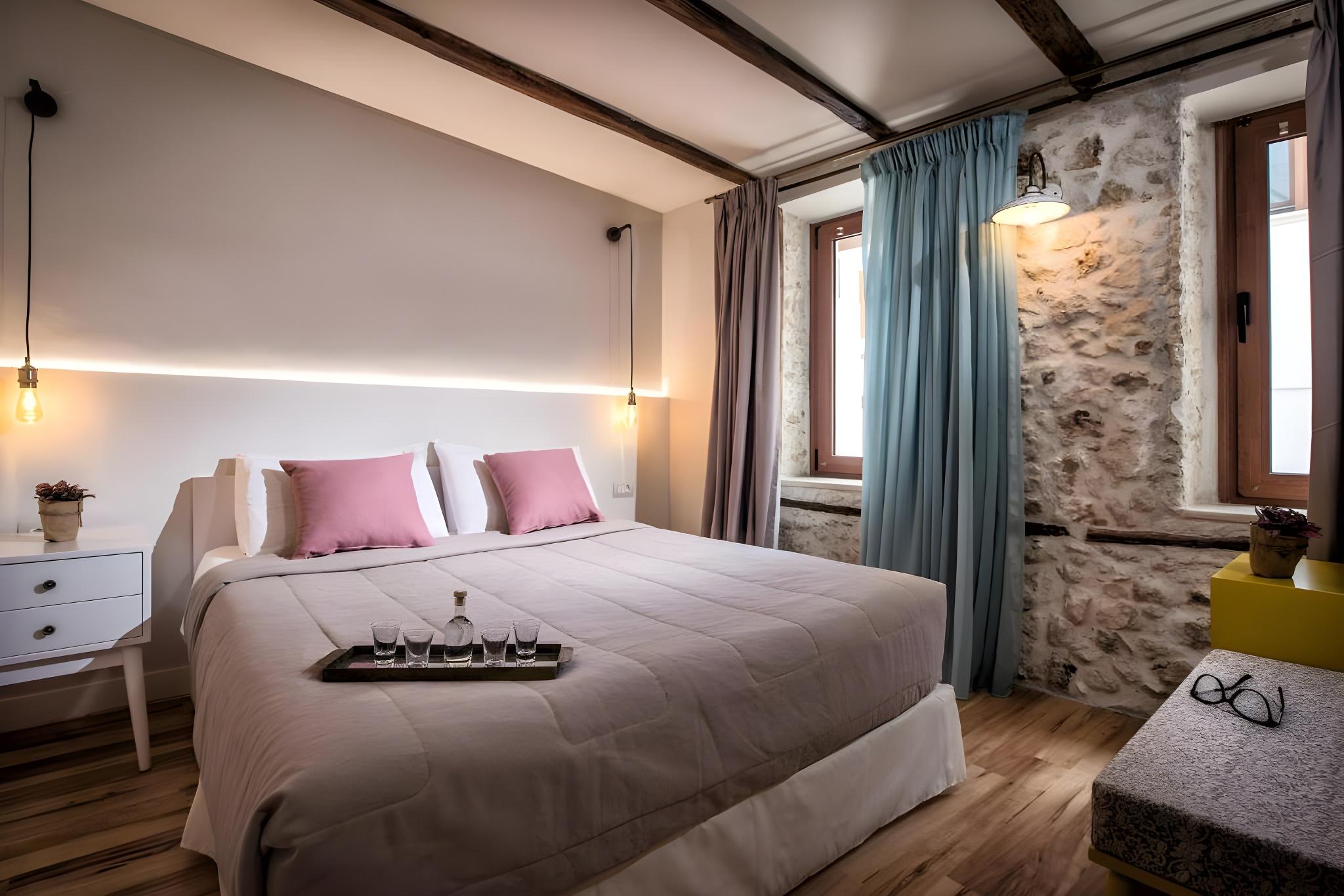 Maisonette, Suite