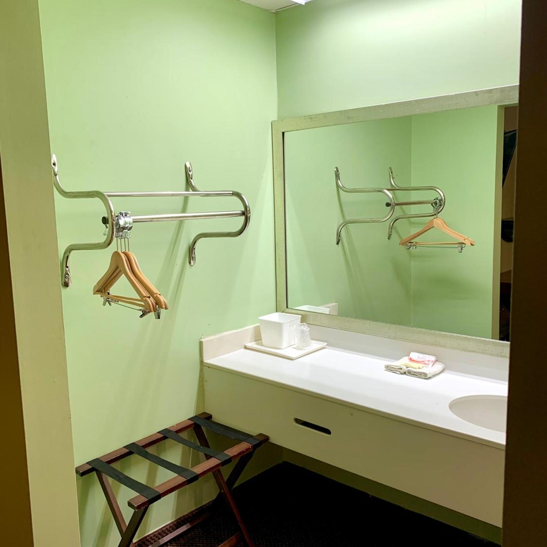 Executive Inn Chester 37/38