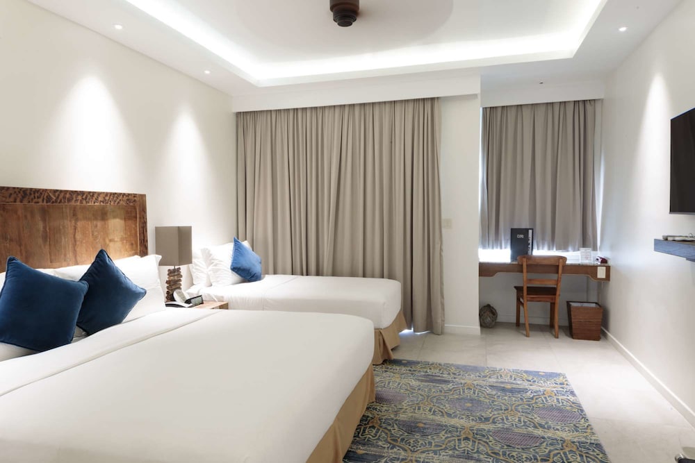 Marina, Rock, Twin Beds, 1 King and 1 Single Beds, Island View