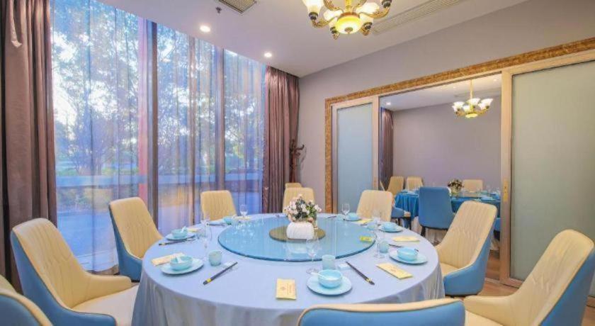 Vienna Hotel (Suzhou Fashion stage Yangcheng Lake store) 27/46