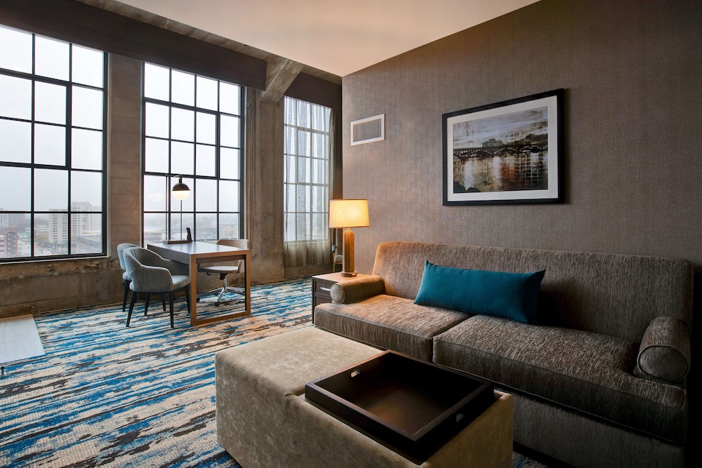 Embassy Suites by Hilton Rockford Riverfront 36/57