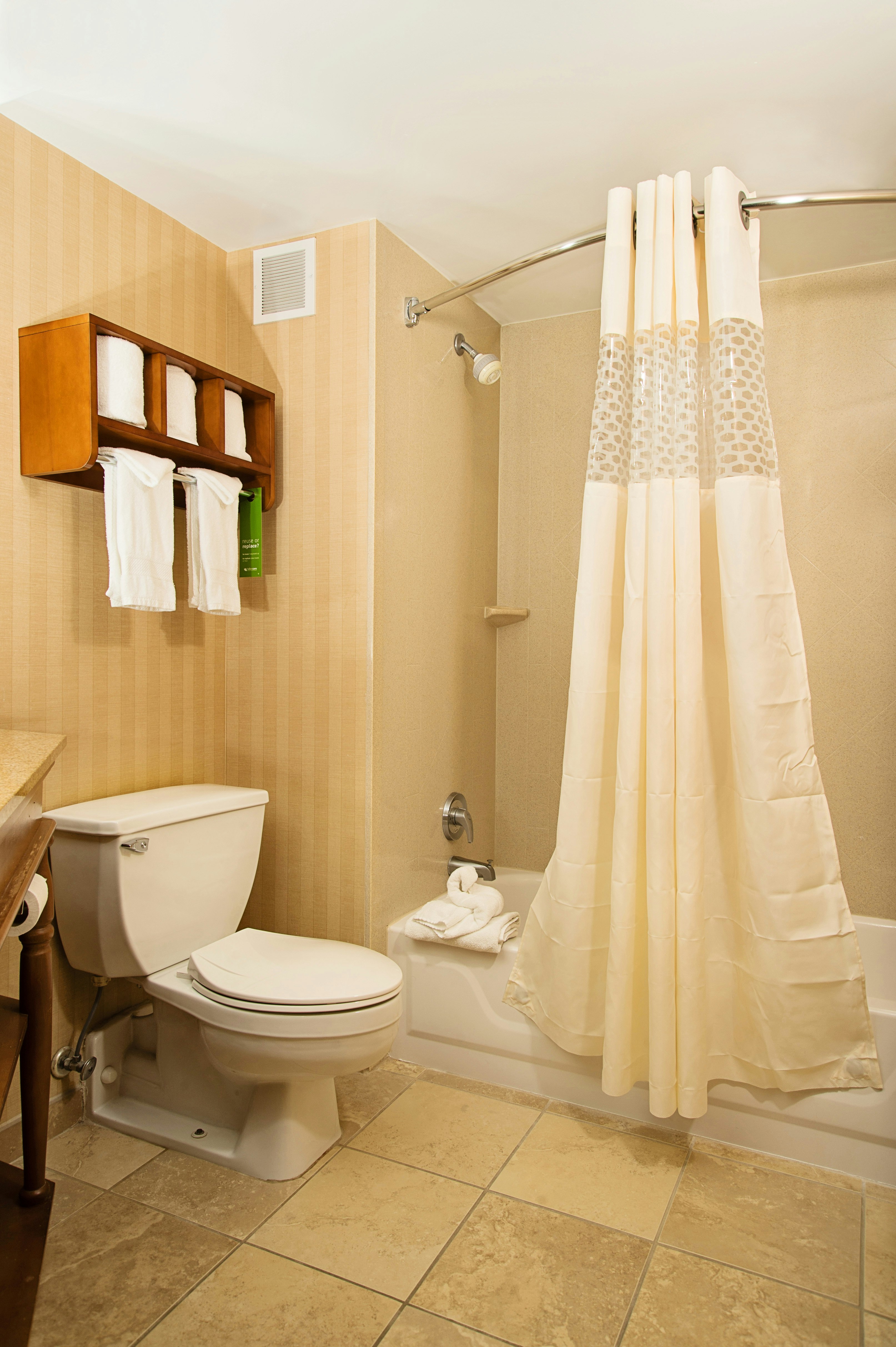 Hampton Inn Louisville-Airport 54/56
