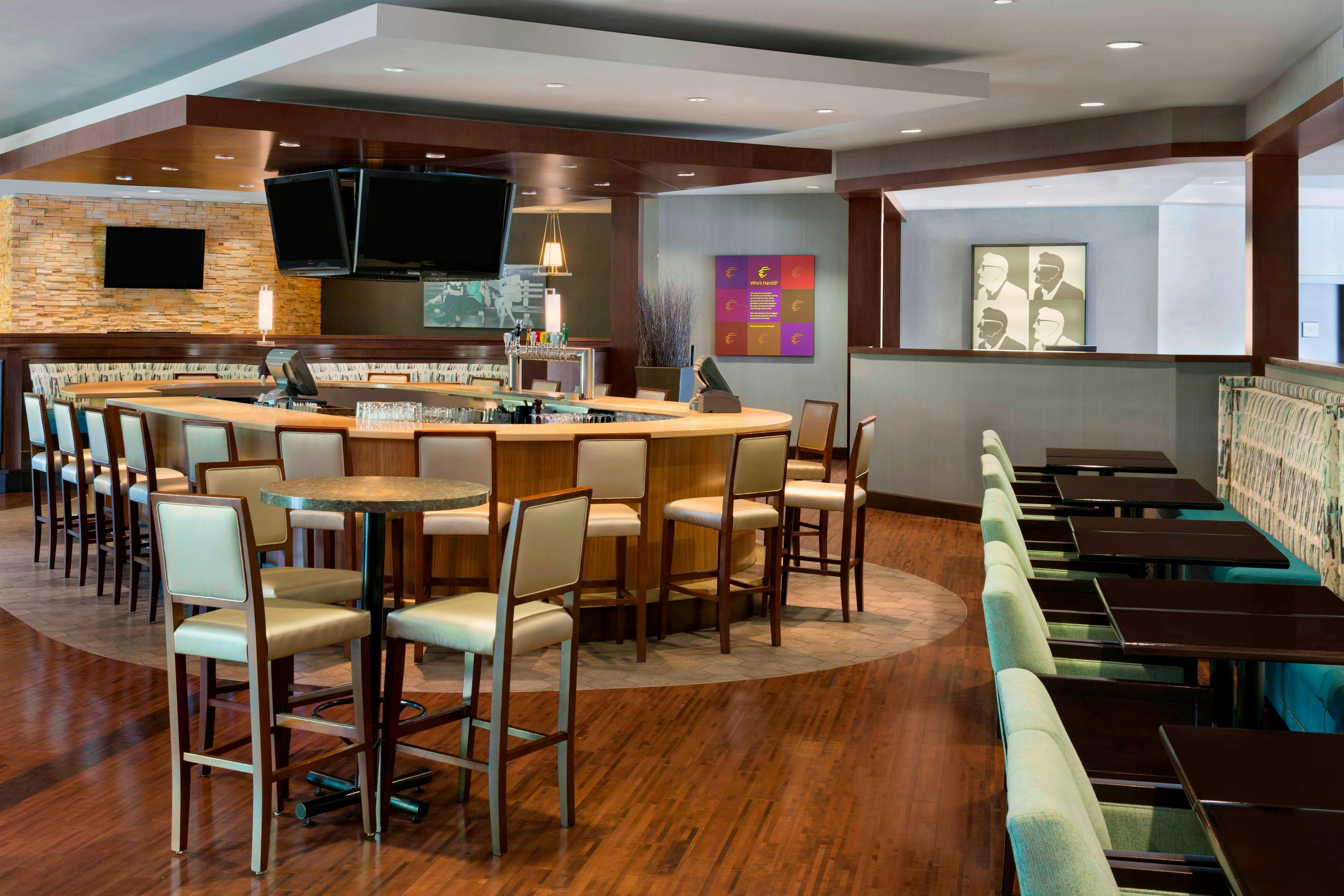 SHERATON VANCOUVER AIRPORT HOTEL 20/32