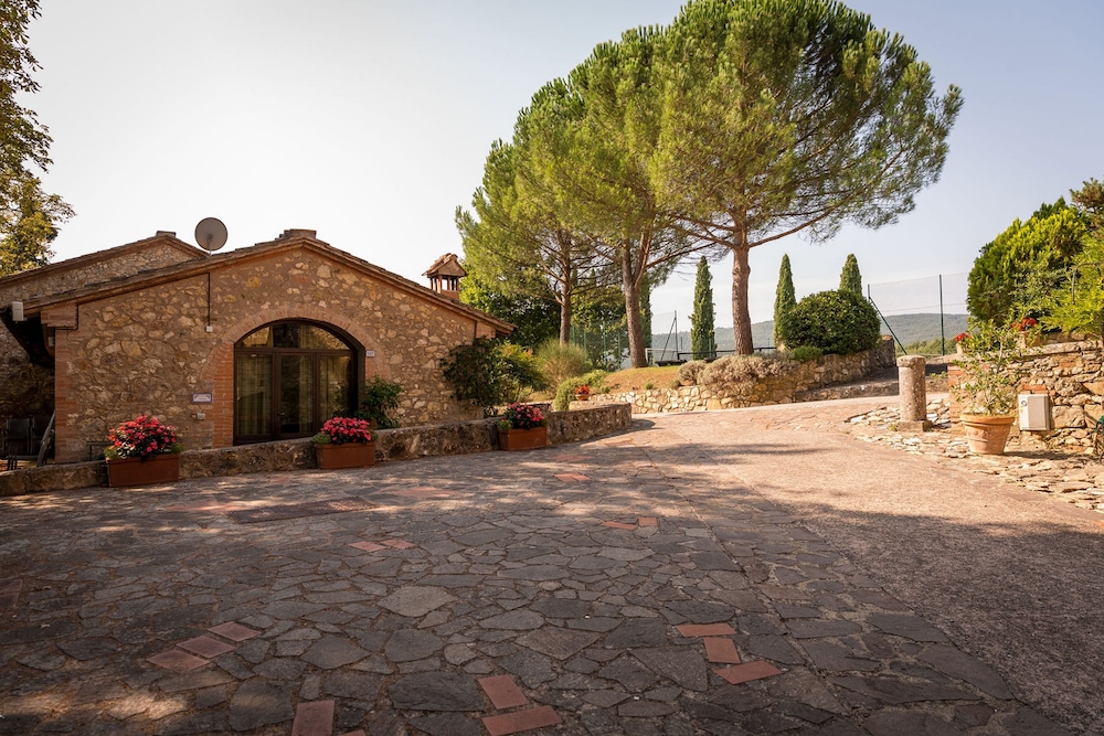 Residence Borgo Il Poggiaccio 73/82