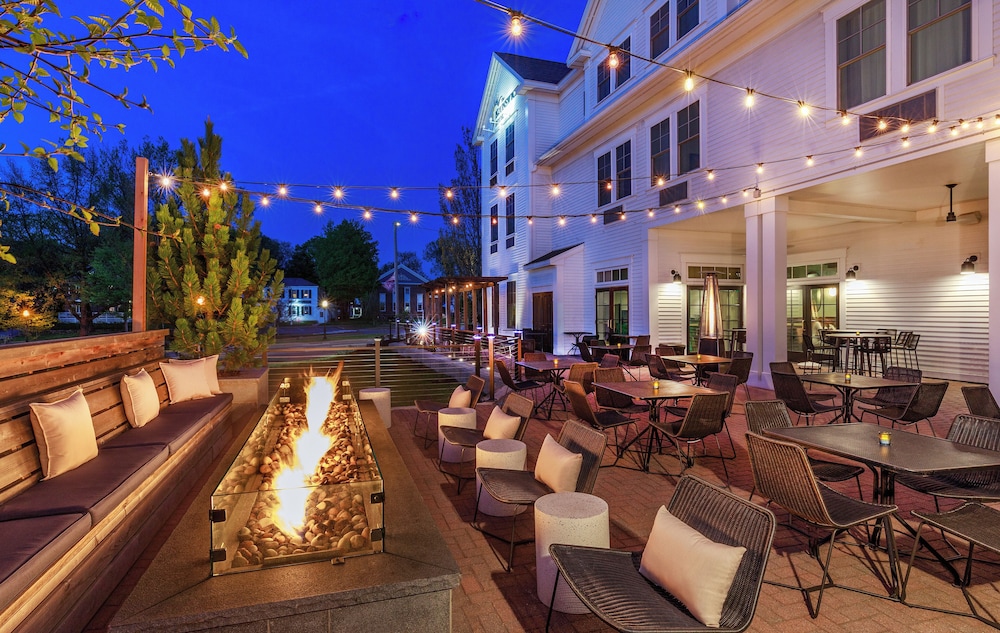 The Brunswick Hotel & Tavern 29/50