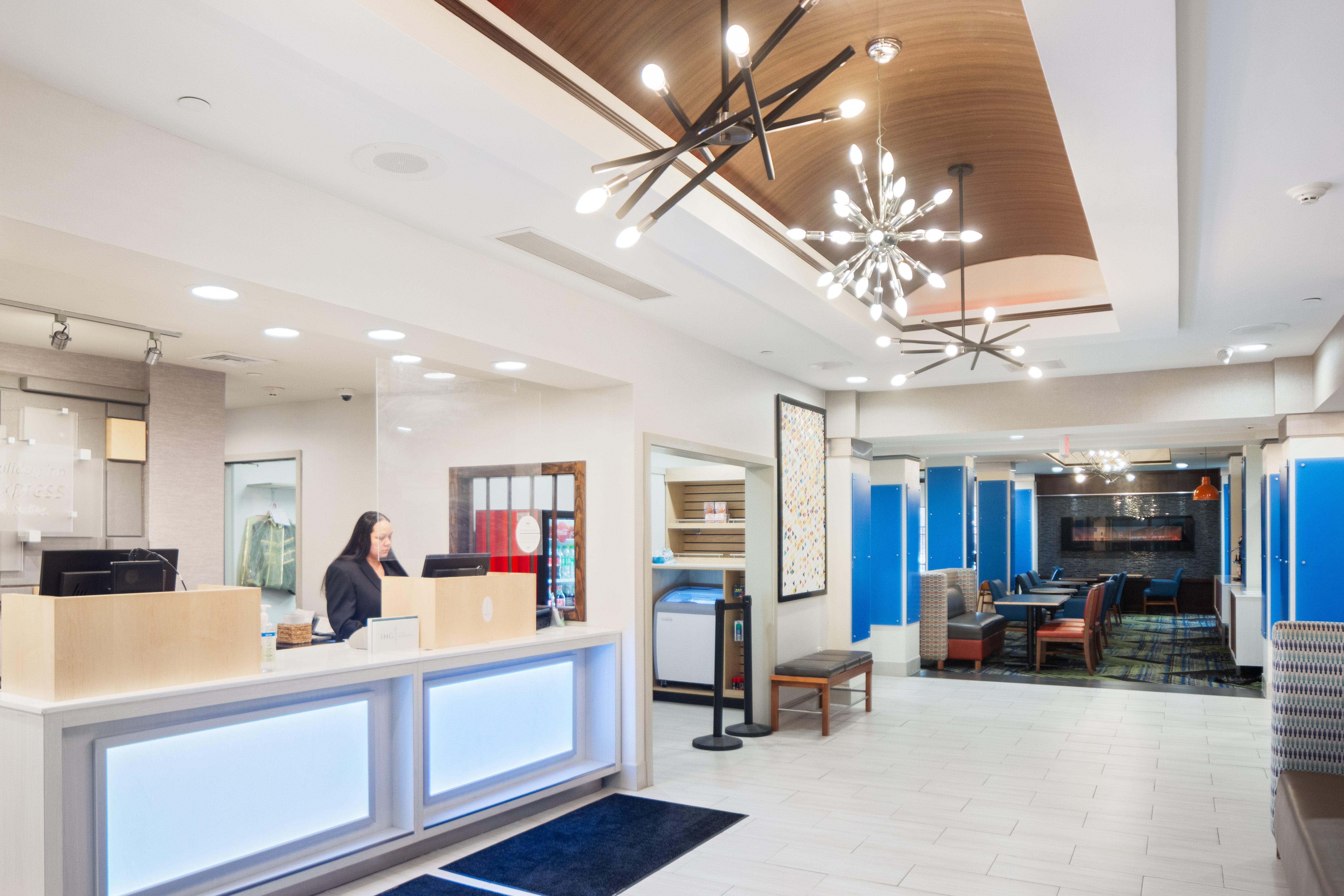 Holiday Inn Express Hotel & Suites Stroudsburg-Poconos 8/56