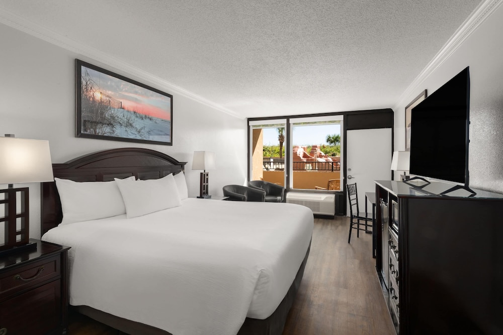 ROOM, KING BED, ACCESSIBLE