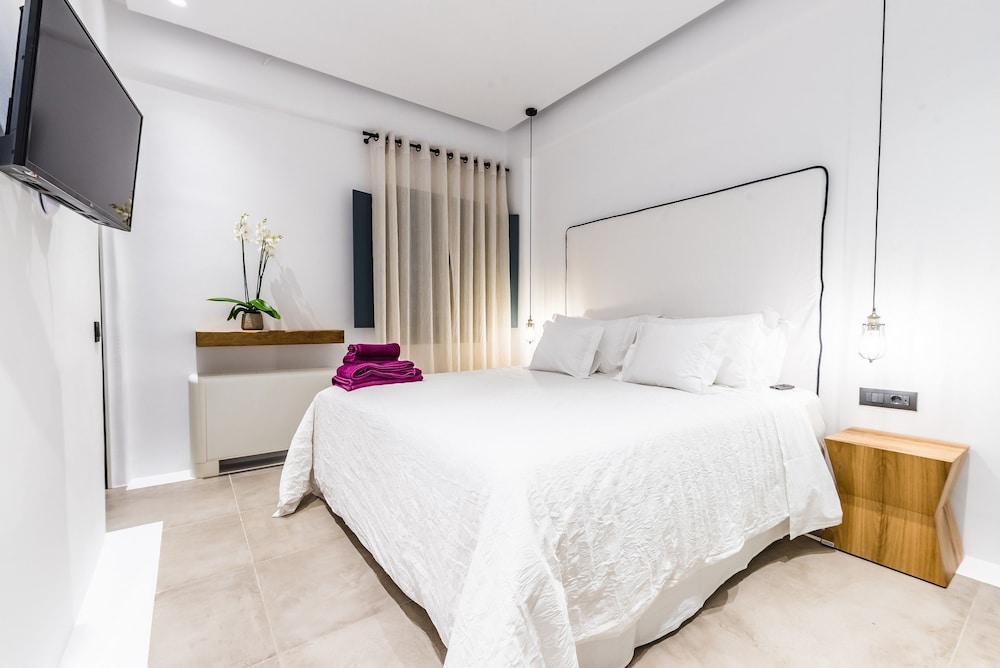 Portes Mykonos Suites And Villas 19/77