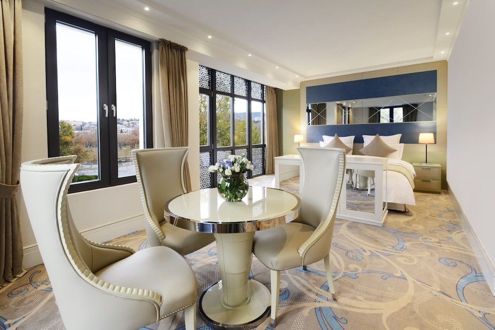 Ambassadori Hotel Tbilisi 55/73