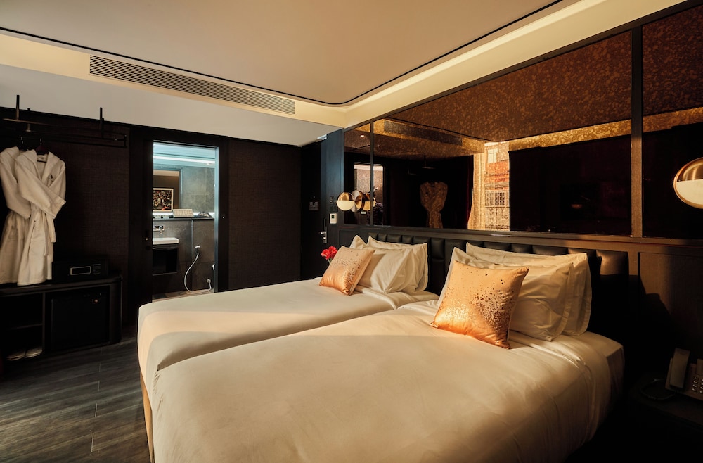 The Gravitique Hotel Khaosan 18/50