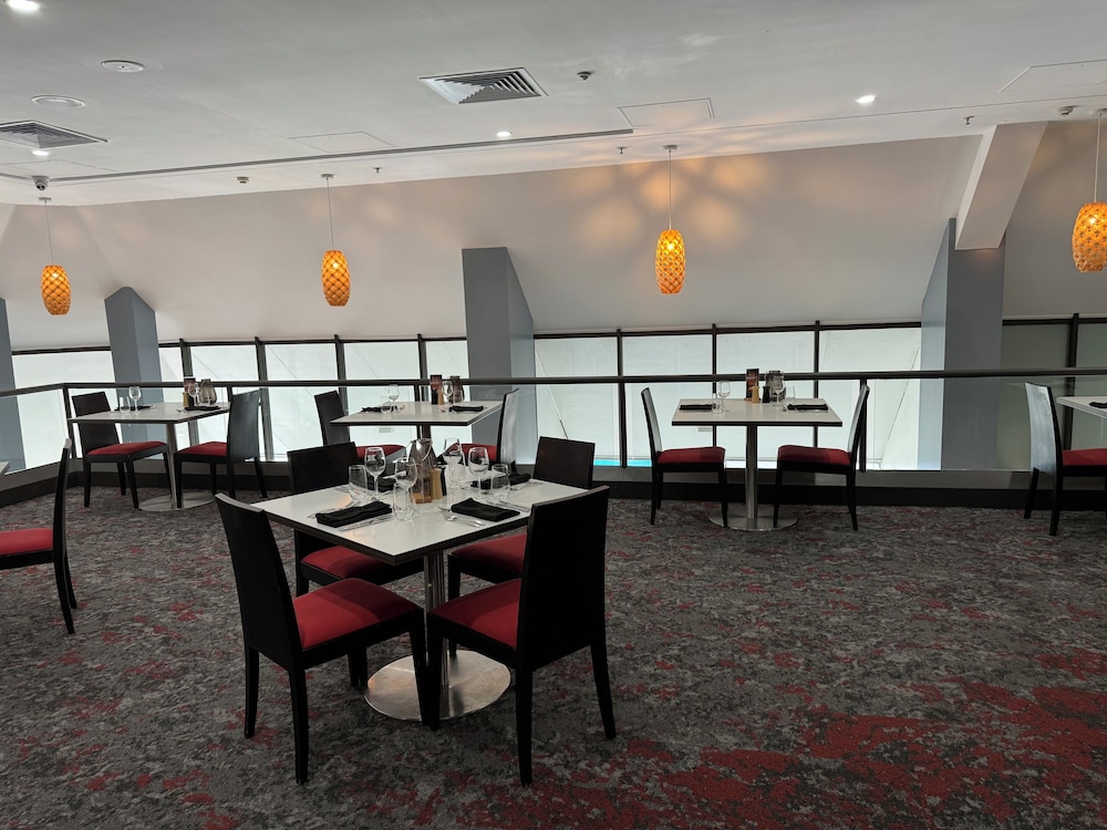 HOTEL GRAND CHANCELLOR TOWNSVILLE 52/62