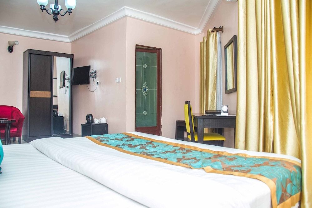 Royal Crest Hotel & Suites 19/50