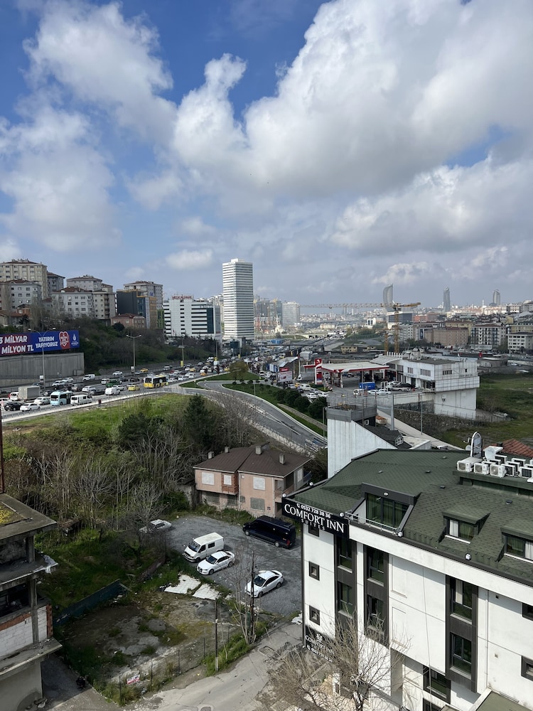 Near Suites Atasehir 22/26