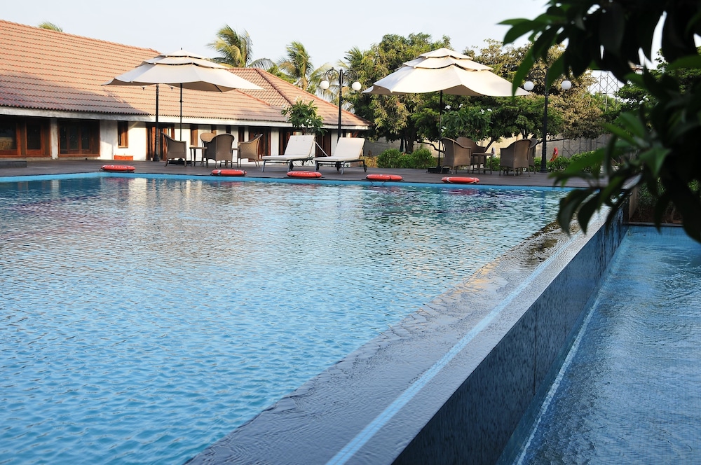 Madhubhan Resort And Spa 40/50