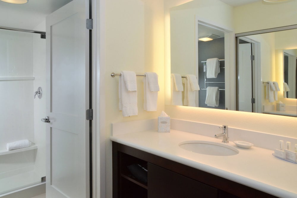 Residence Inn By Marriott Akron Fairlawn 8/28