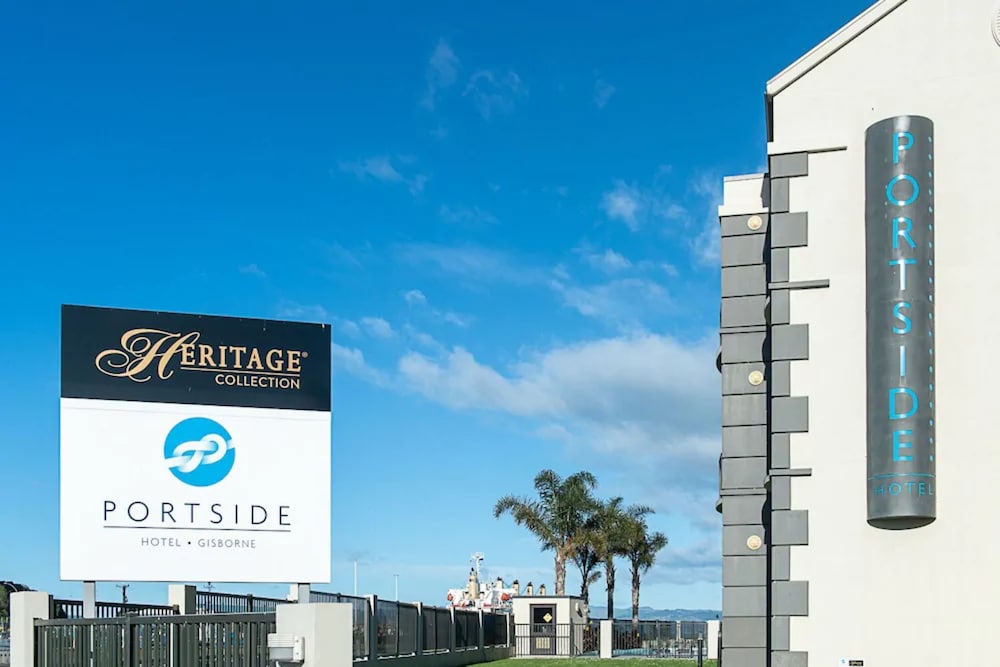 Portside Hotel 7/68