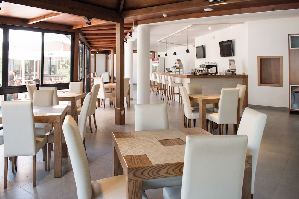 SC Club Village 24/50