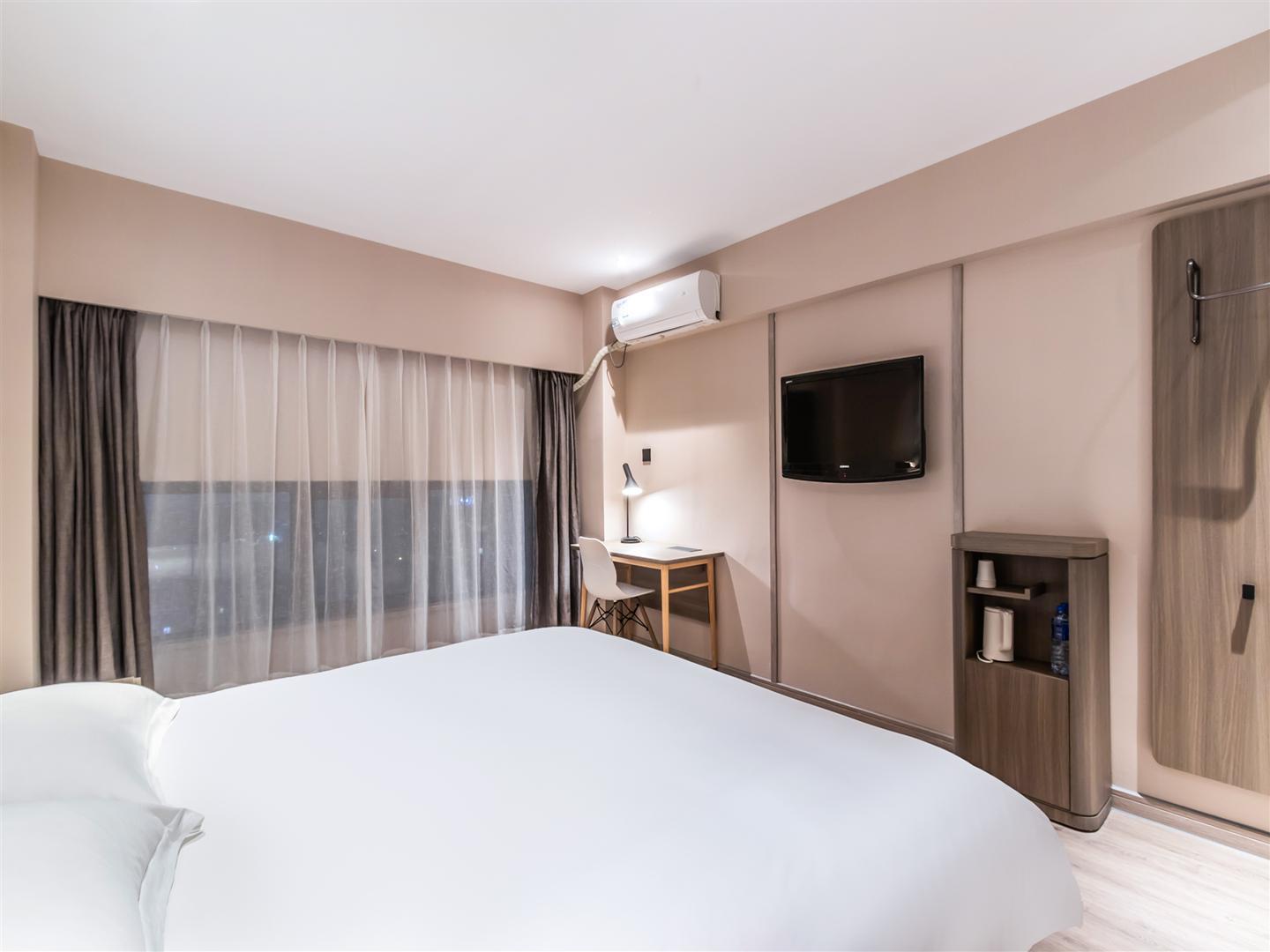 Room, King Bed, Queen Bed