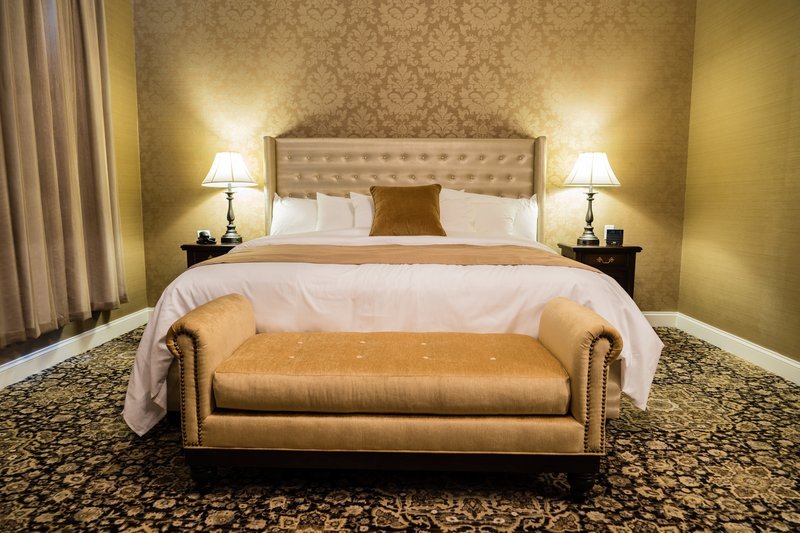 Suite, King Bed