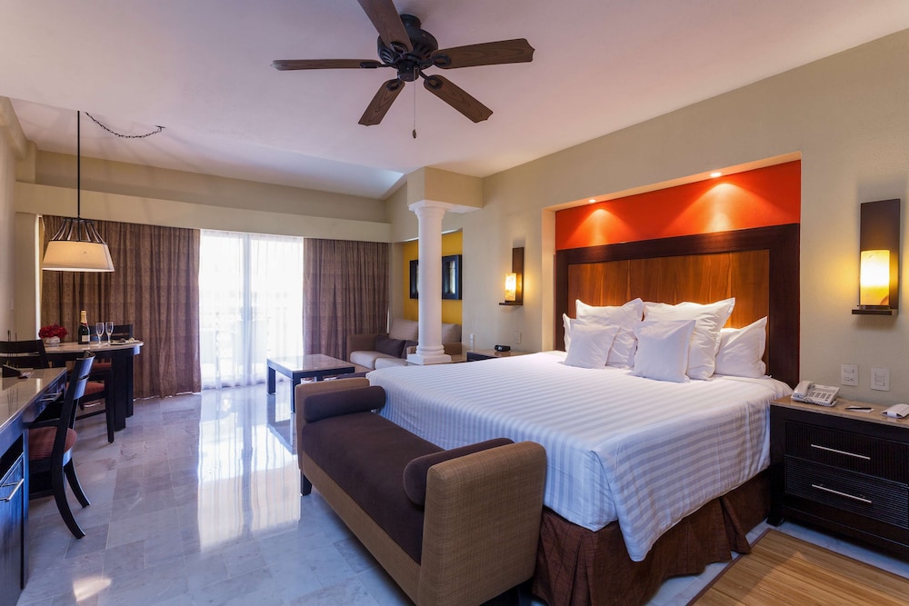 Barcelo Puerto Vallarta - All Inclusive 26/76