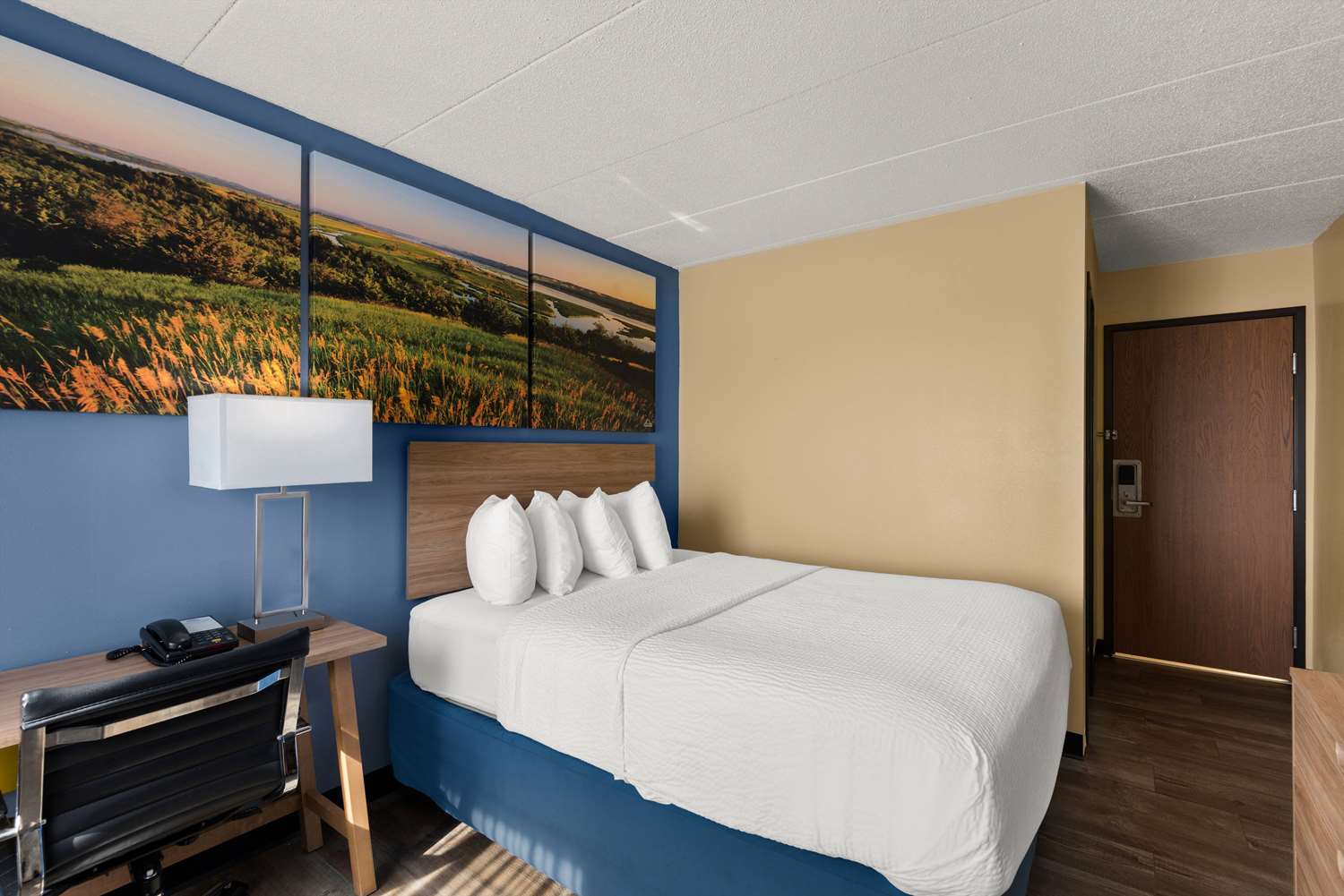 Days Inn by Wyndham Newton - LA 19/34
